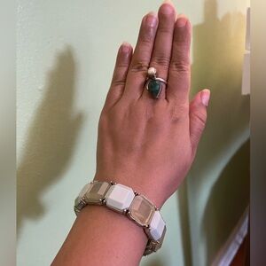 White and smoky gray stretch bracelet